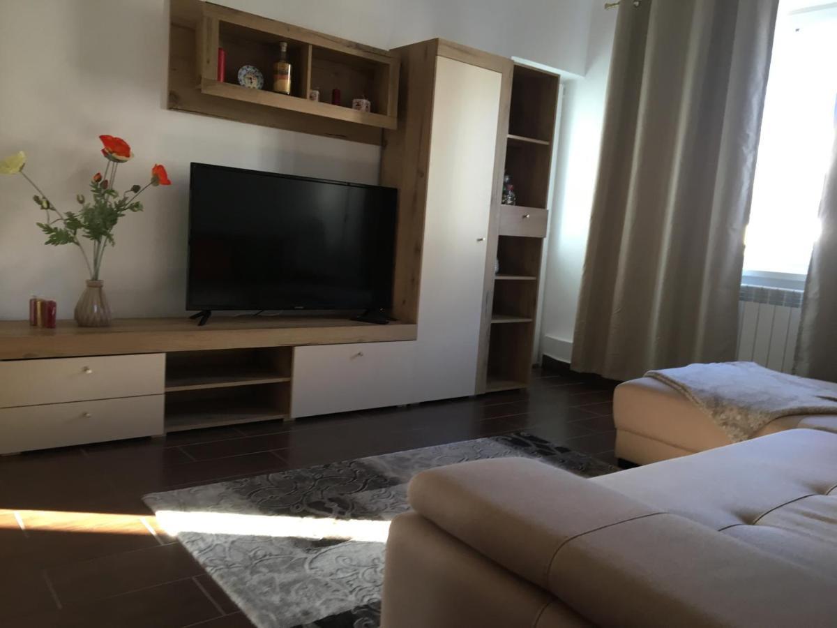 Central Home Piatra Neamţ Exterior foto